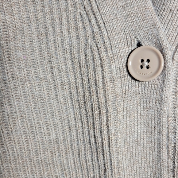 Aritzia Babaton Bespoke ribbed button V neck Cardigan beige Oversized xxs Small - Picture 3 of 6